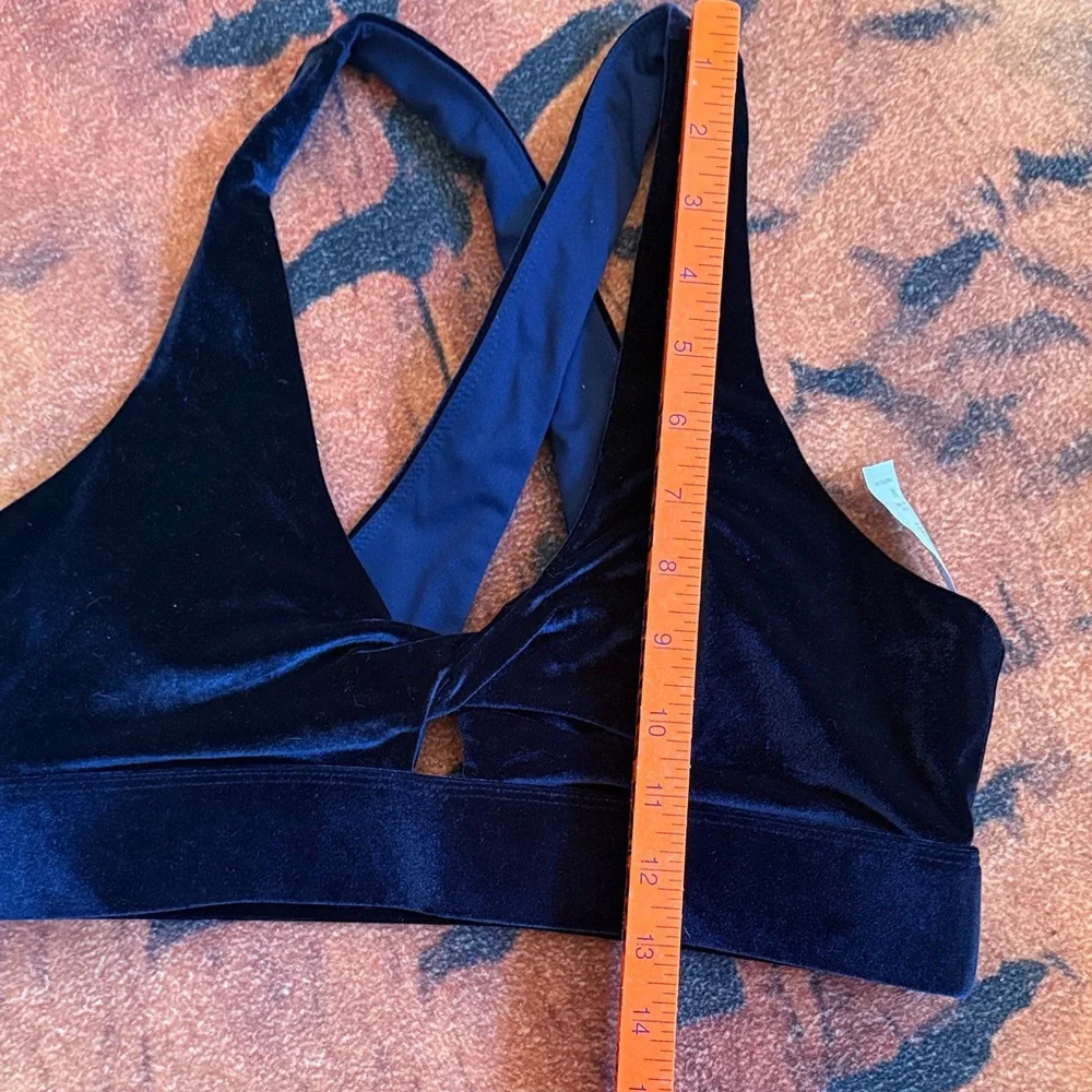 Fabletics oasis twist navy velour Yoga Set - Picture 10 of 14